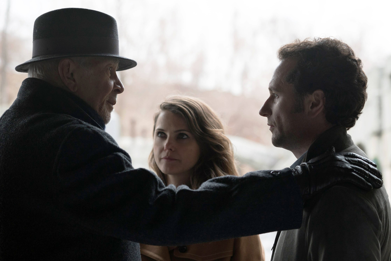 Frank Langella (left), Keri Russell, Matthew Rhys (Photo: Ali Goldstein/FX)